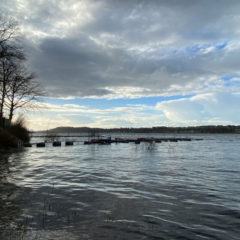 Ferienwohnung Möhnesee Kajak SUP Angeln Surfen Segeln Anglerhaus