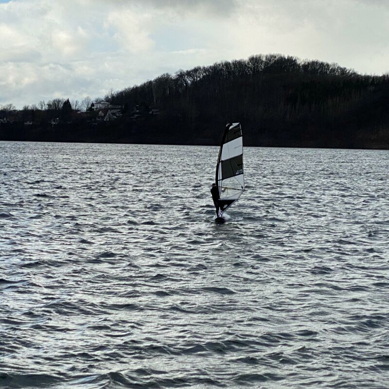 Ferienwohnung Möhnesee Kajak SUP Angeln Surfen Segeln Anglerhaus